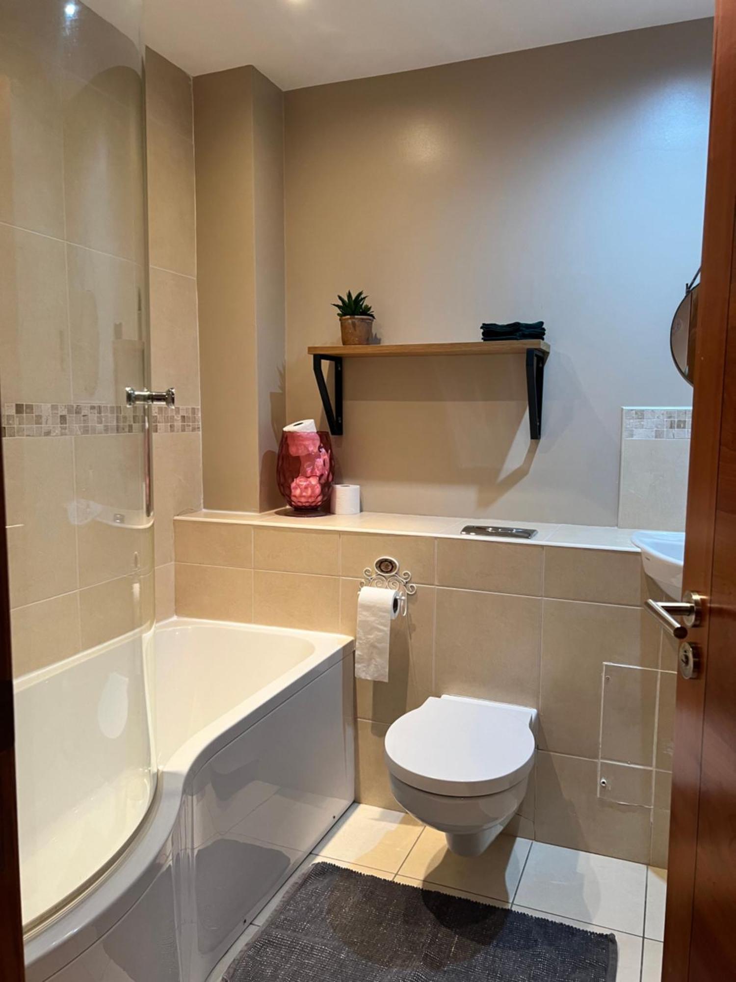 Penthouse Apartment - Town Centre, Sea Views, Secure Parking Portrush Zewnętrze zdjęcie