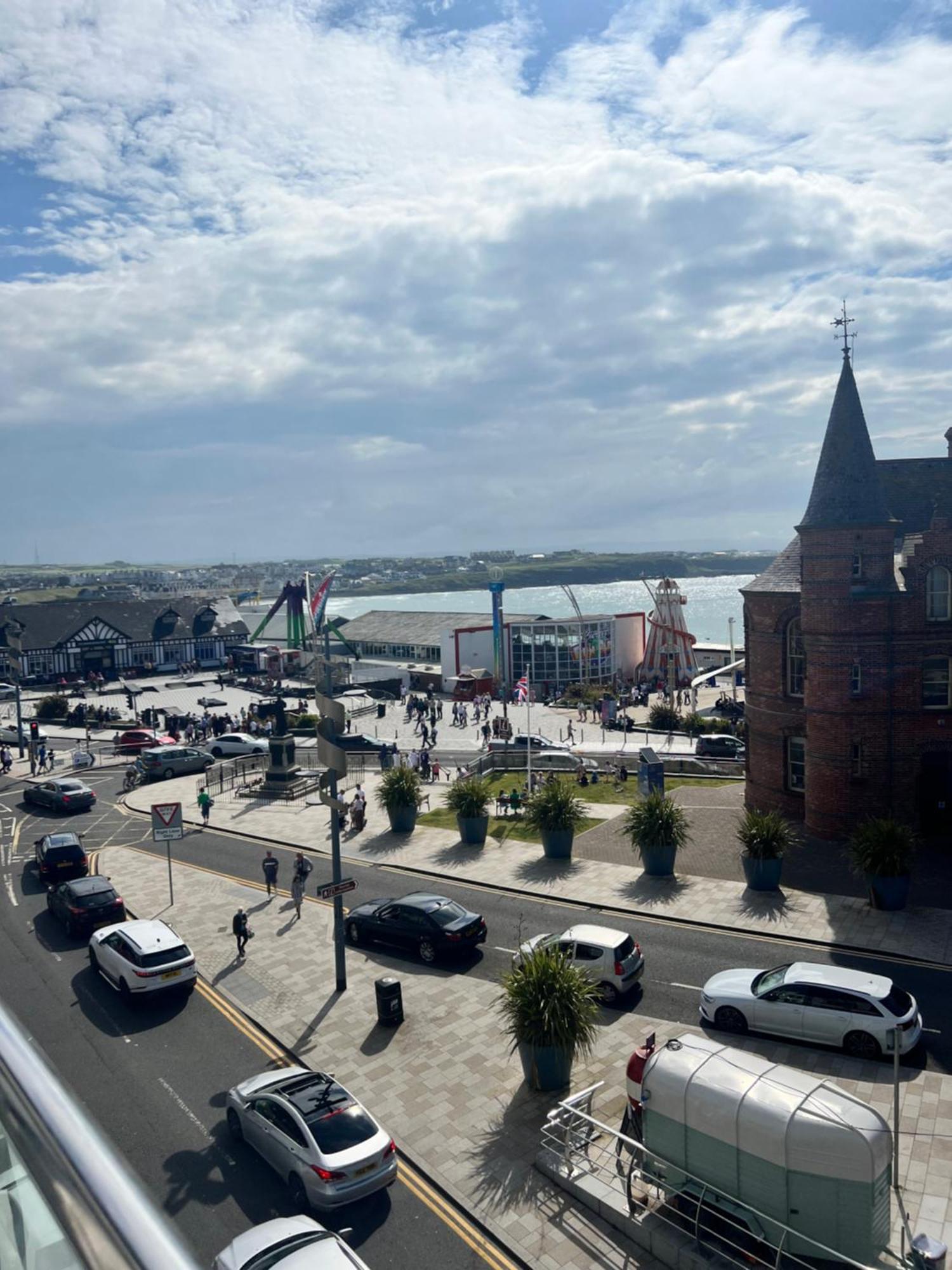 Penthouse Apartment - Town Centre, Sea Views, Secure Parking Portrush Zewnętrze zdjęcie